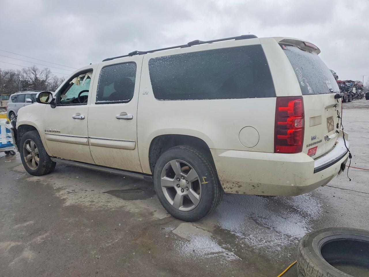 2008 CHEVROLET SUBURBAN C1500 LS photo 2