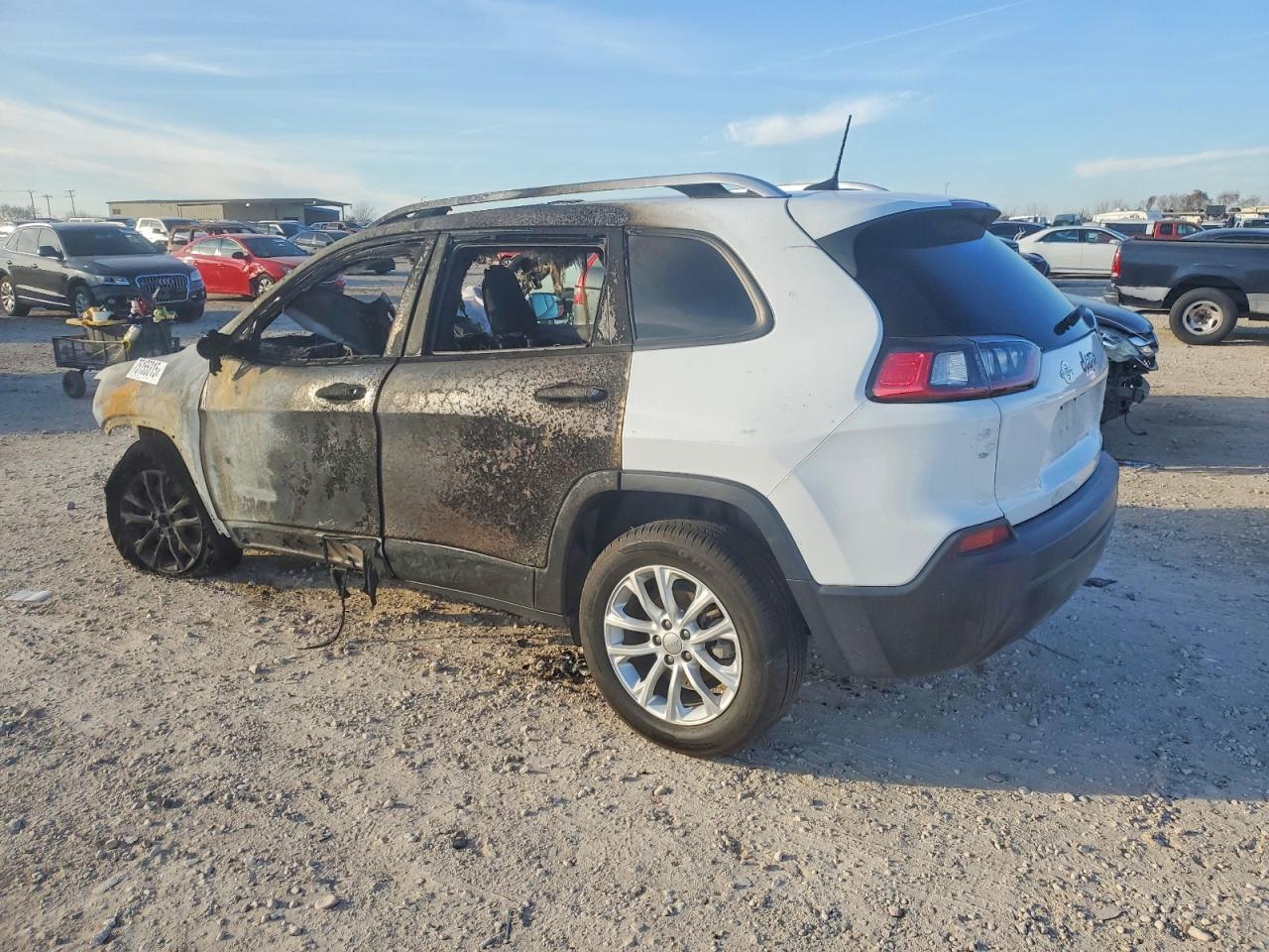 2021 JEEP CHEROKEE LATITUDE photo 2
