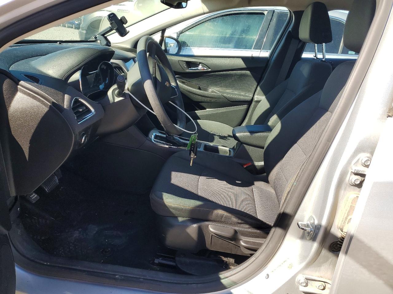 2016 CHEVROLET CRUZE LS photo 13