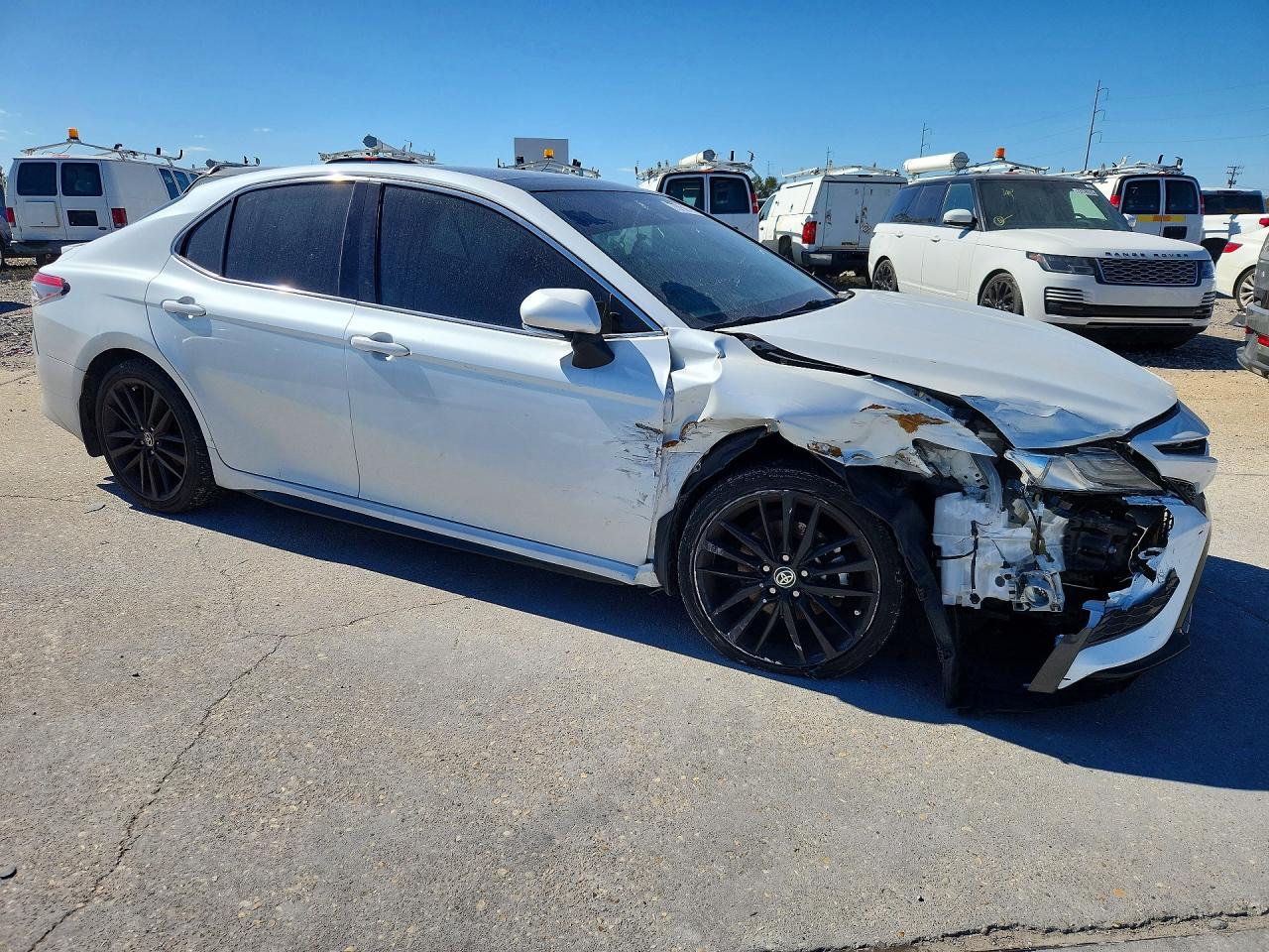 2021 TOYOTA CAMRY XSE photo 4