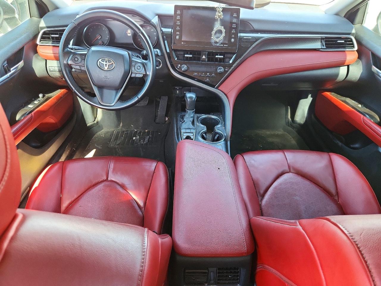 2021 TOYOTA CAMRY XSE photo 8