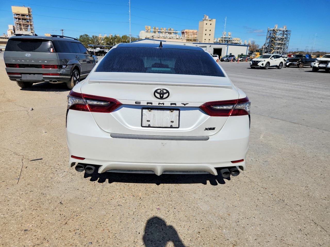 2021 TOYOTA CAMRY XSE photo 6