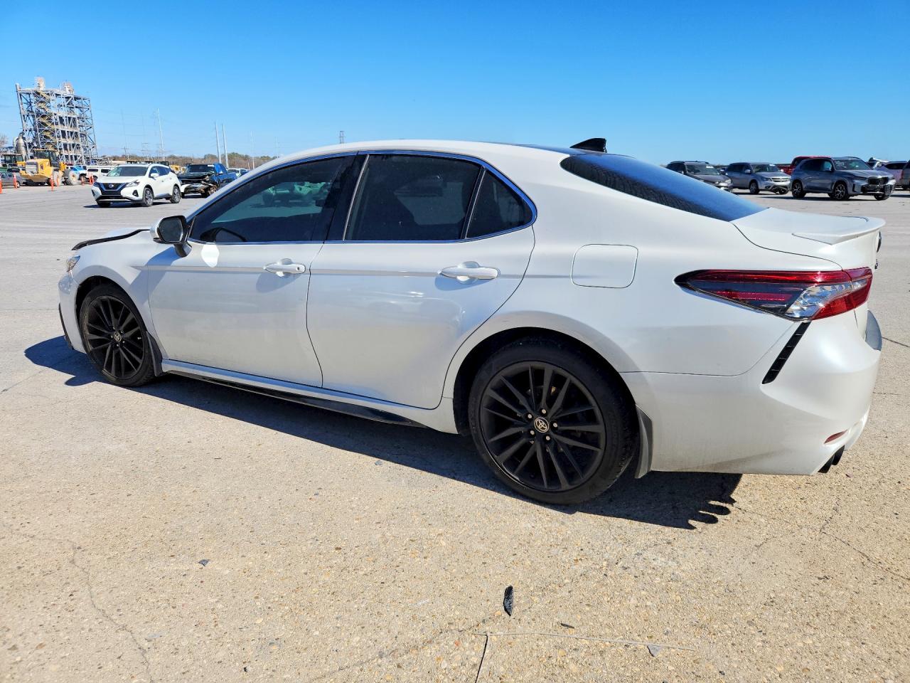 2021 TOYOTA CAMRY XSE photo 2