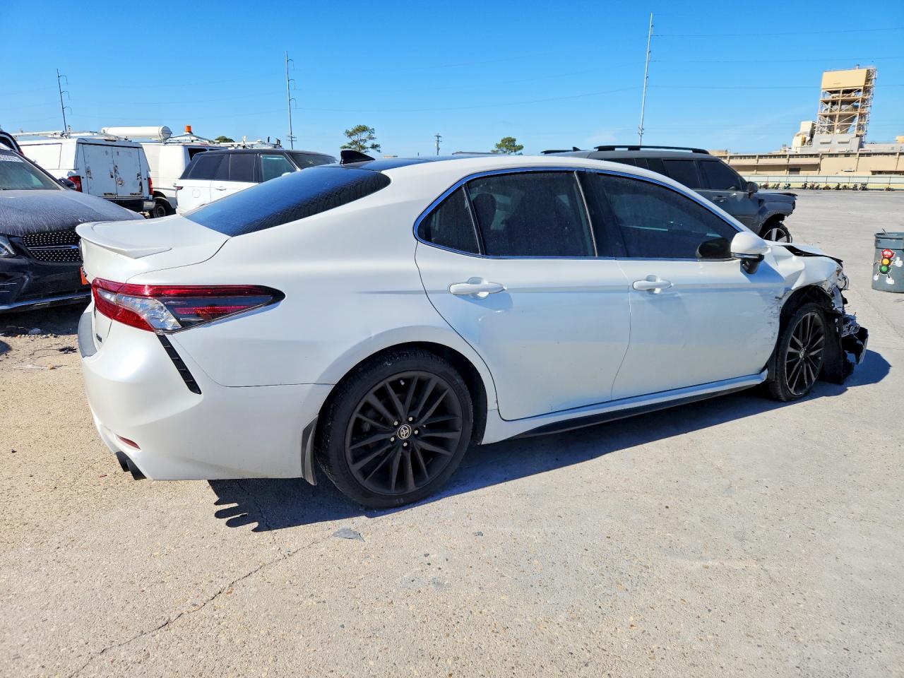 2021 TOYOTA CAMRY XSE photo 3