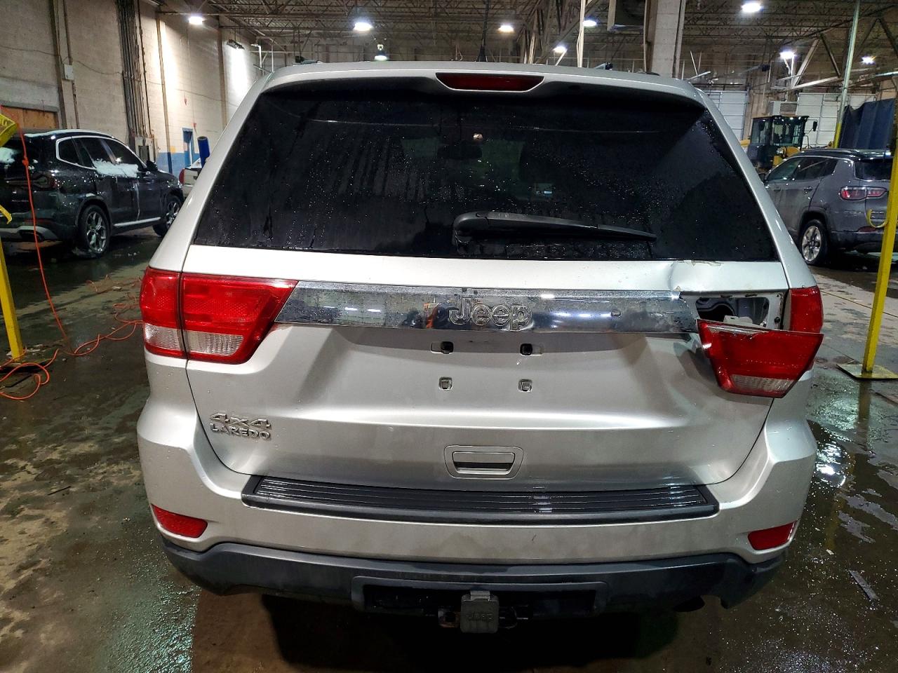 2012 JEEP GRAND CHEROKEE LAREDO photo 6