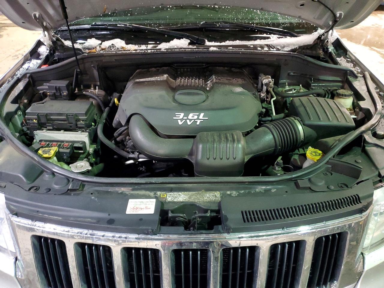 2012 JEEP GRAND CHEROKEE LAREDO photo 12