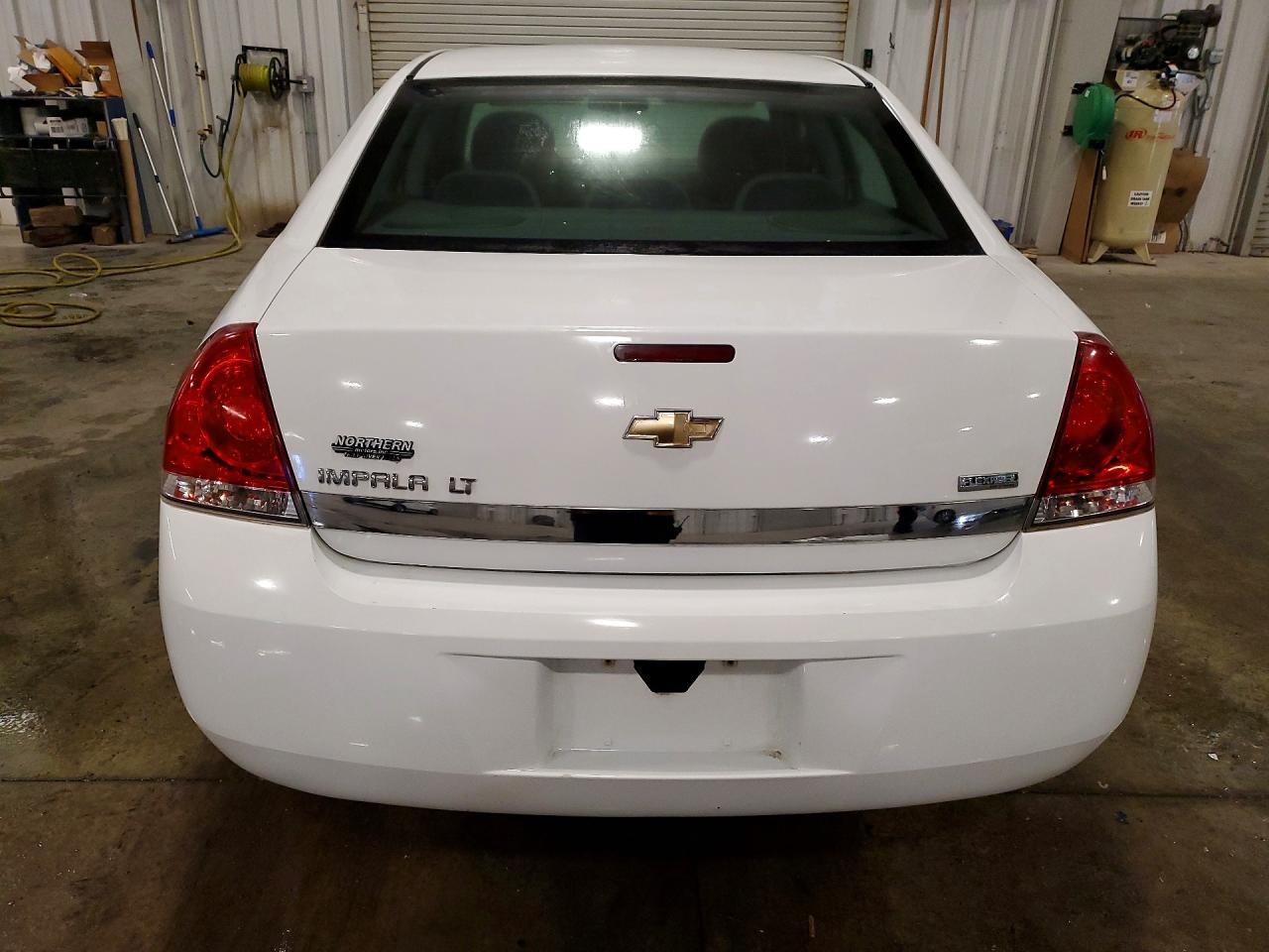 2010 CHEVROLET IMPALA LT photo 11