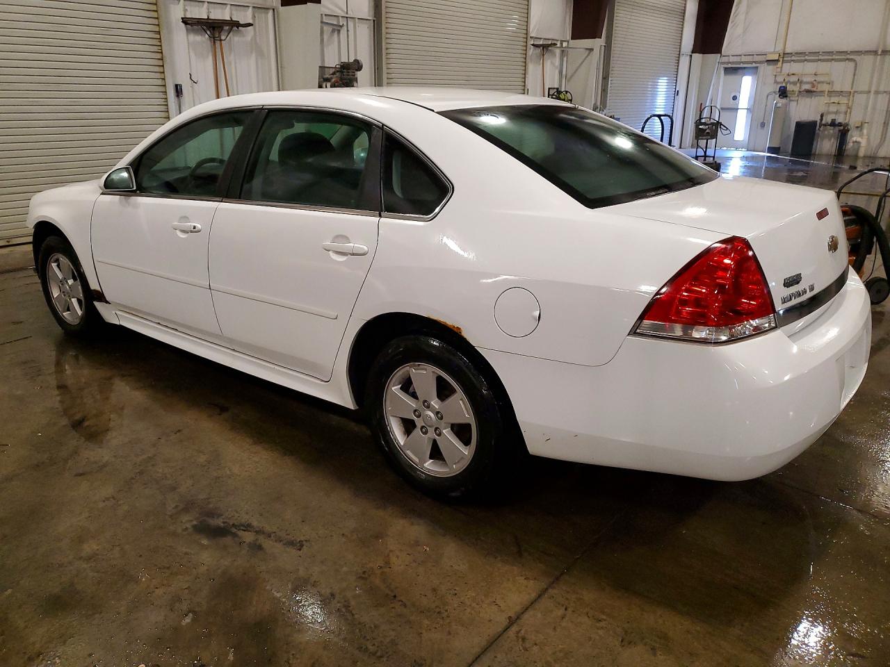 2010 CHEVROLET IMPALA LT photo 3
