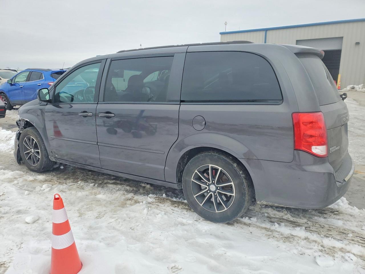 2015 DODGE GRAND CARAVAN photo 2