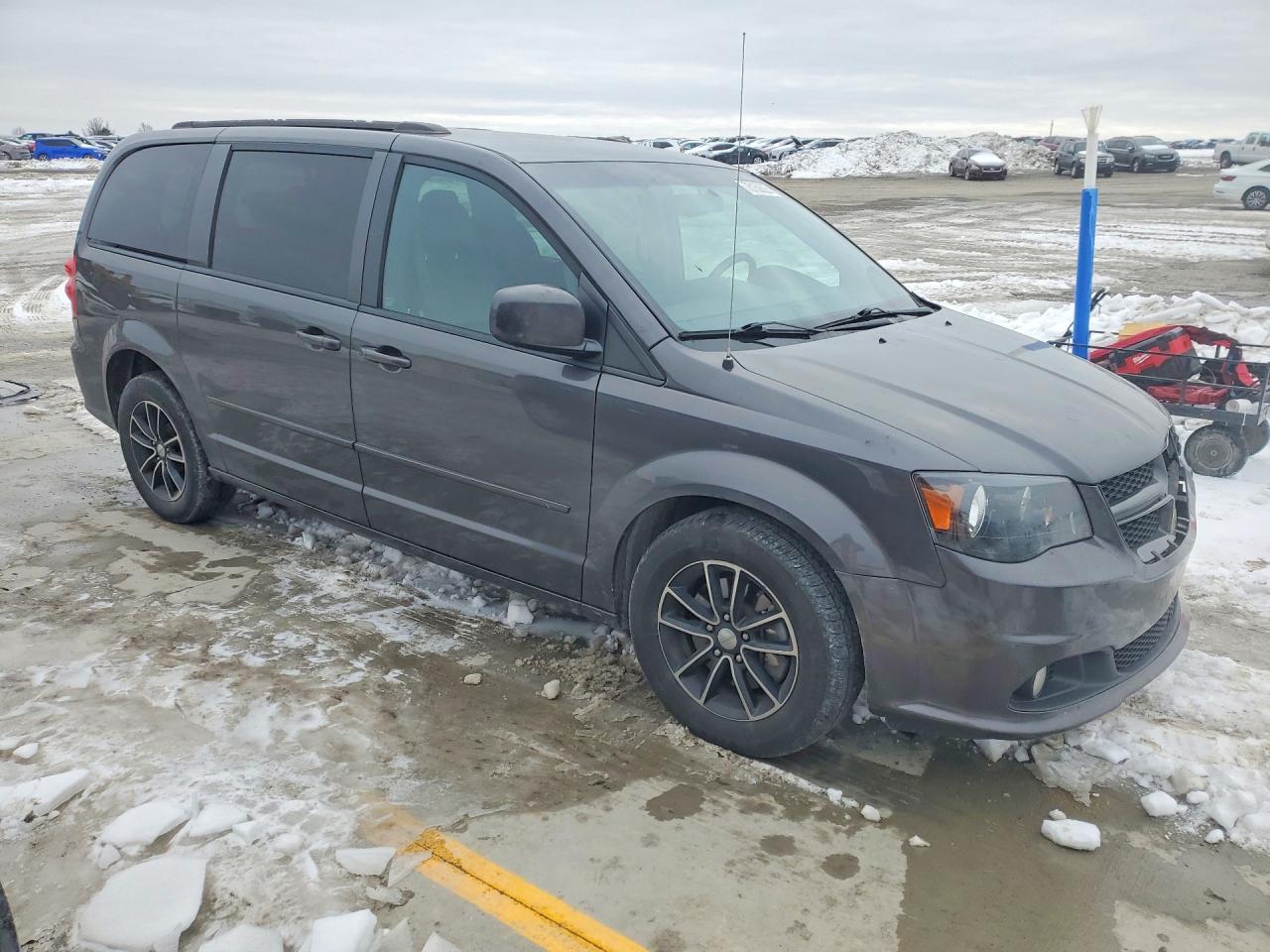 2015 DODGE GRAND CARAVAN photo 4