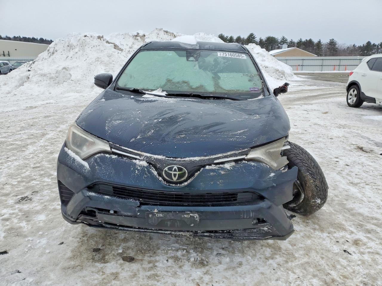 2018 TOYOTA RAV4 LE photo 17