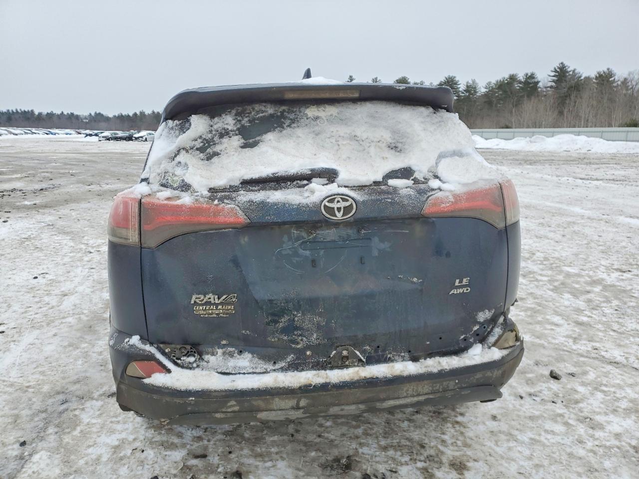 2018 TOYOTA RAV4 LE photo 21
