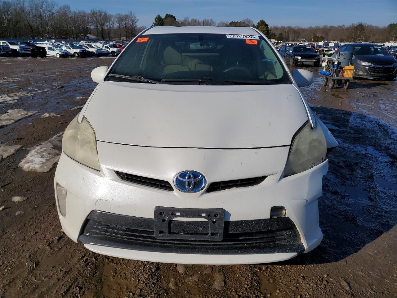 2013 TOYOTA PRIUS photo 9