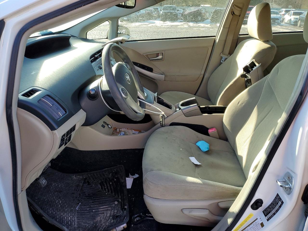 2013 TOYOTA PRIUS photo 13
