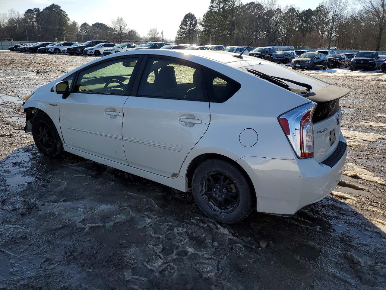 2013 TOYOTA PRIUS photo 3
