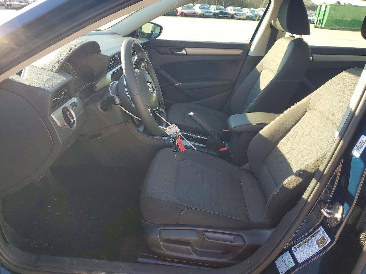 2021 VOLKSWAGEN PASSAT S photo 7