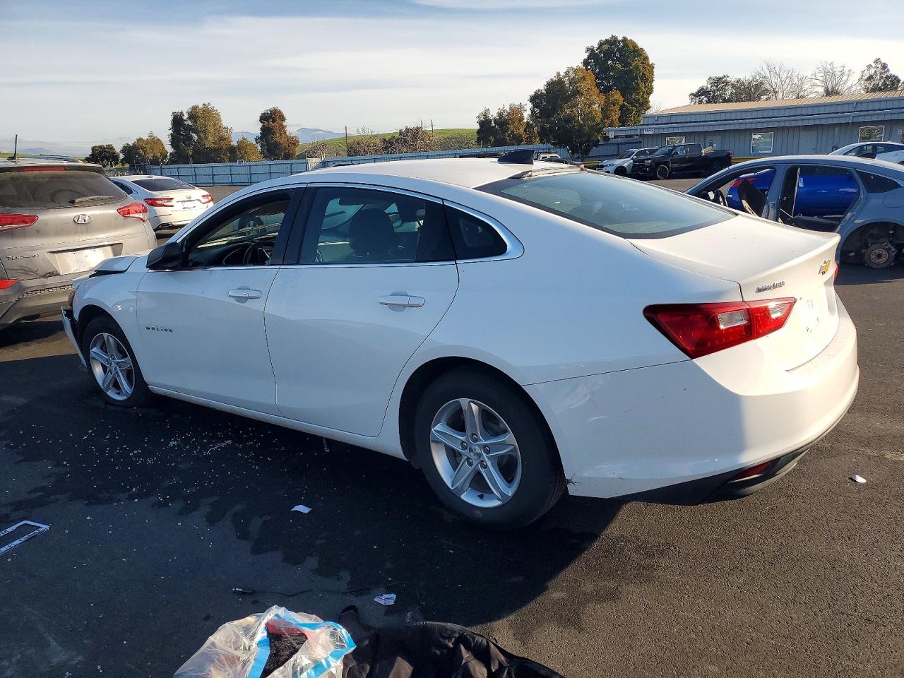 2020 CHEVROLET MALIBU LS photo 3