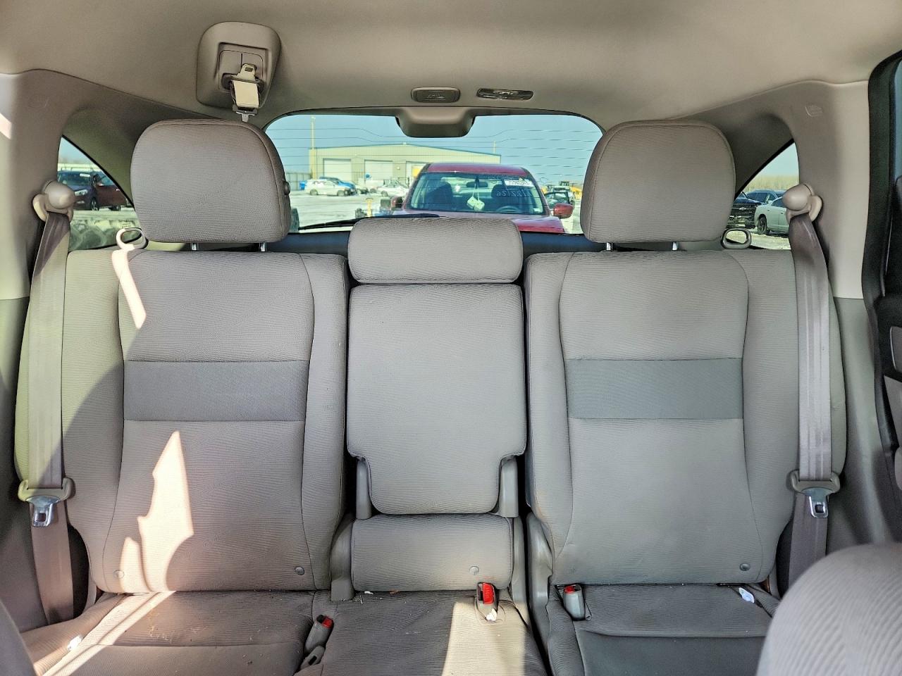 2010 HONDA CR-V LX photo 19