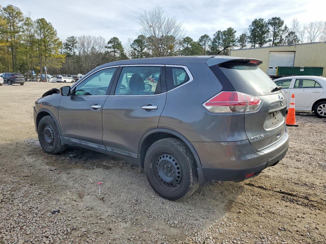 2014 NISSAN ROGUE S photo 2