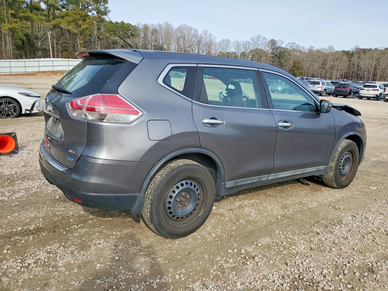 2014 NISSAN ROGUE S photo 3