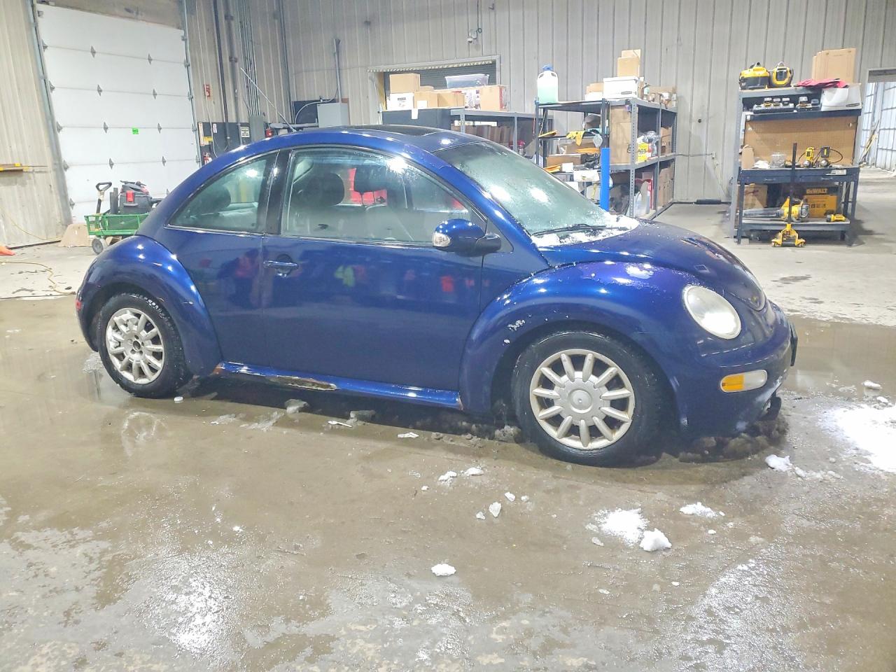 2004 VOLKSWAGEN NEW BEETLE GLS photo 7