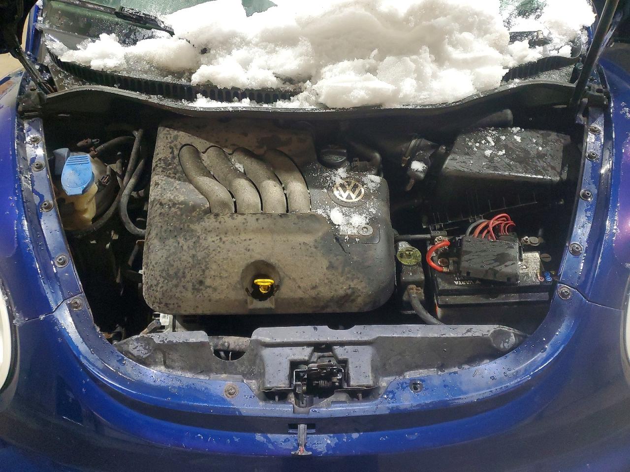 2004 VOLKSWAGEN NEW BEETLE GLS photo 21