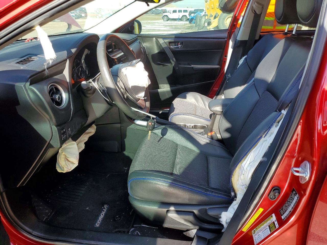 2018 TOYOTA COROLLA SE photo 13