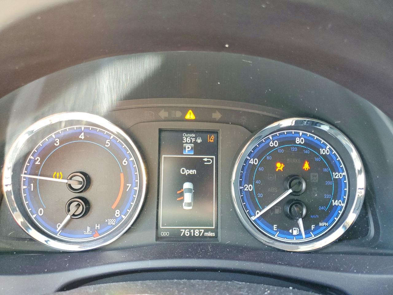 2018 TOYOTA COROLLA SE photo 17