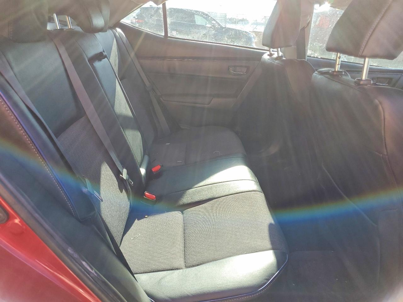 2018 TOYOTA COROLLA SE photo 19