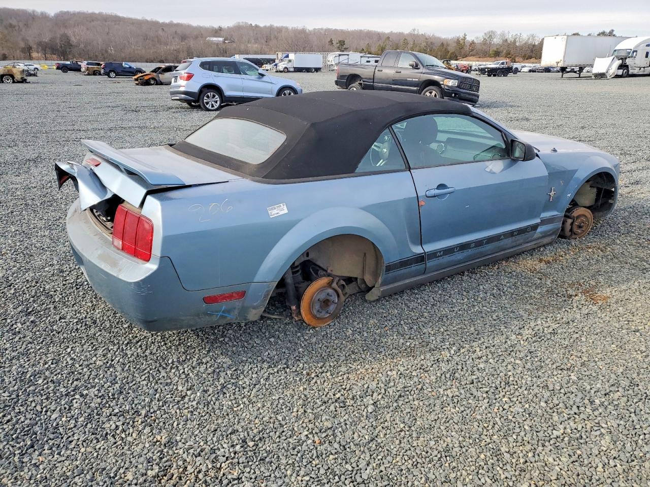 2006 FORD MUSTANG photo 5