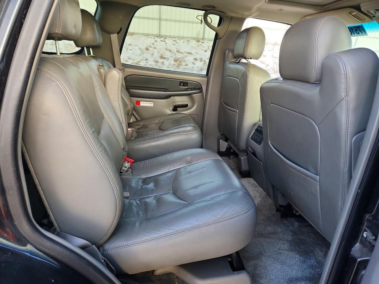 2003 CHEVROLET TAHOE K1500 photo 11