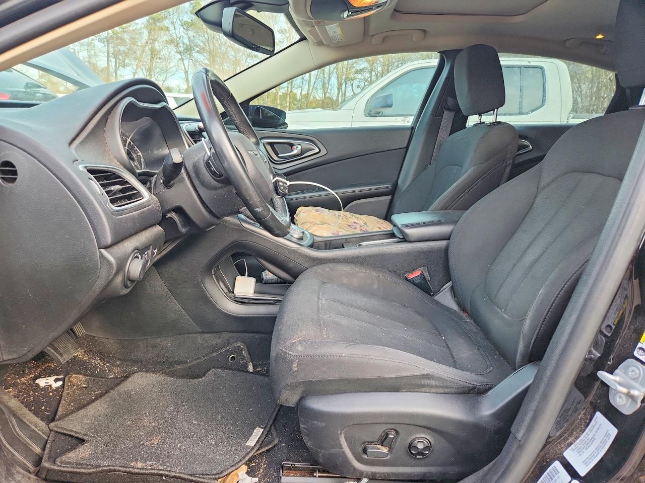 2016 CHRYSLER 200 LIMITED photo 7