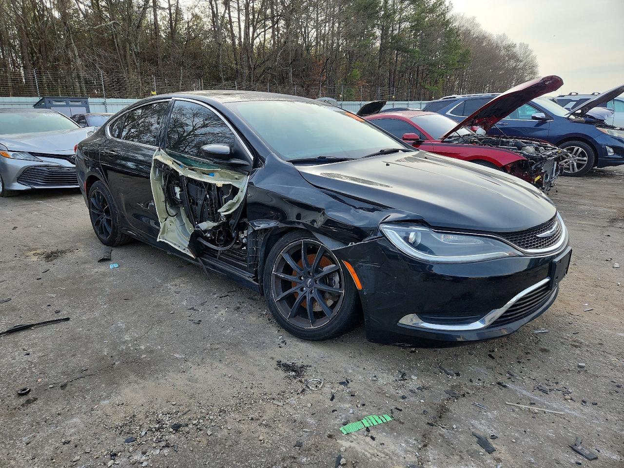 2016 CHRYSLER 200 LIMITED photo 4