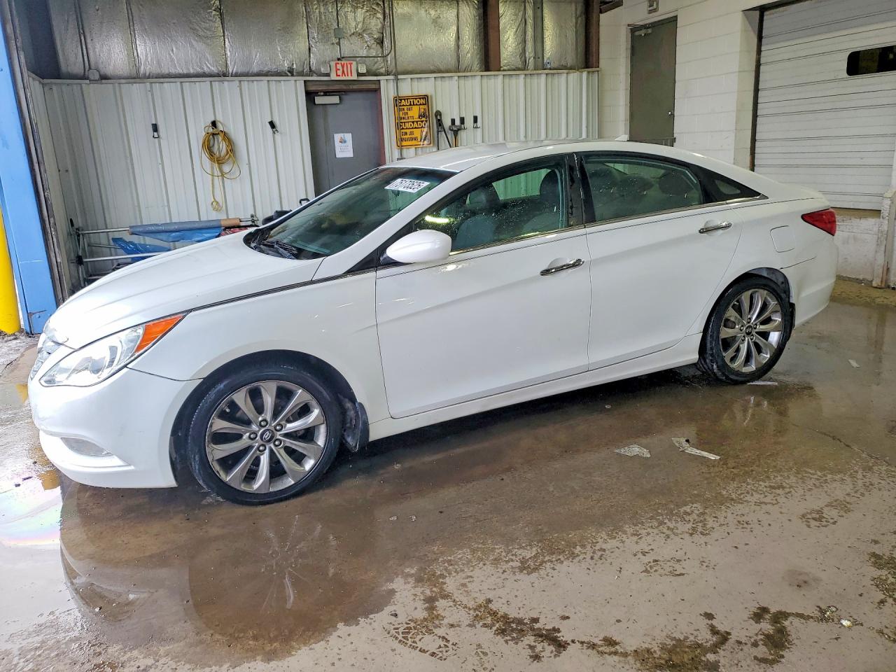 2011 HYUNDAI SONATA