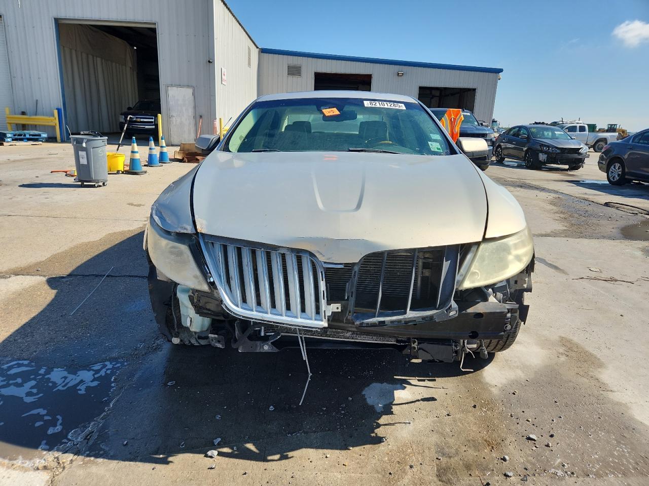 2009 LINCOLN MKS photo 5