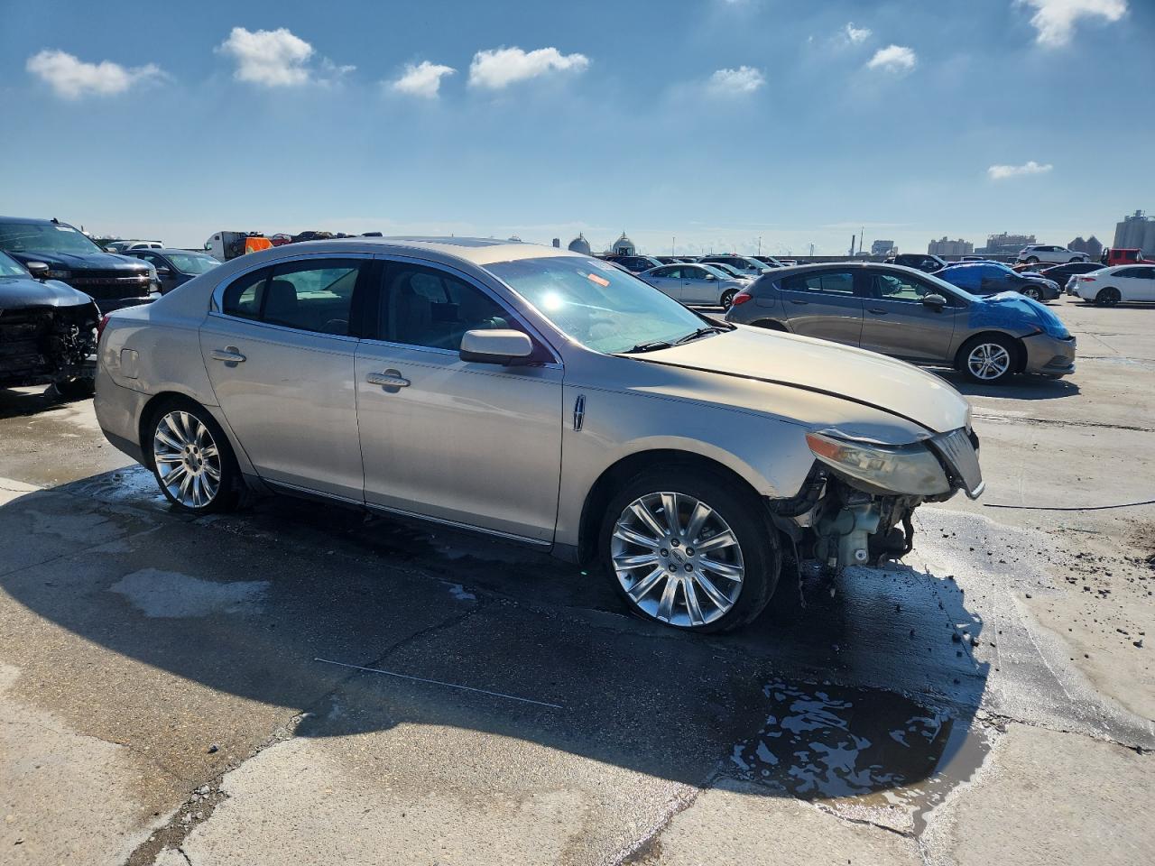 2009 LINCOLN MKS photo 4