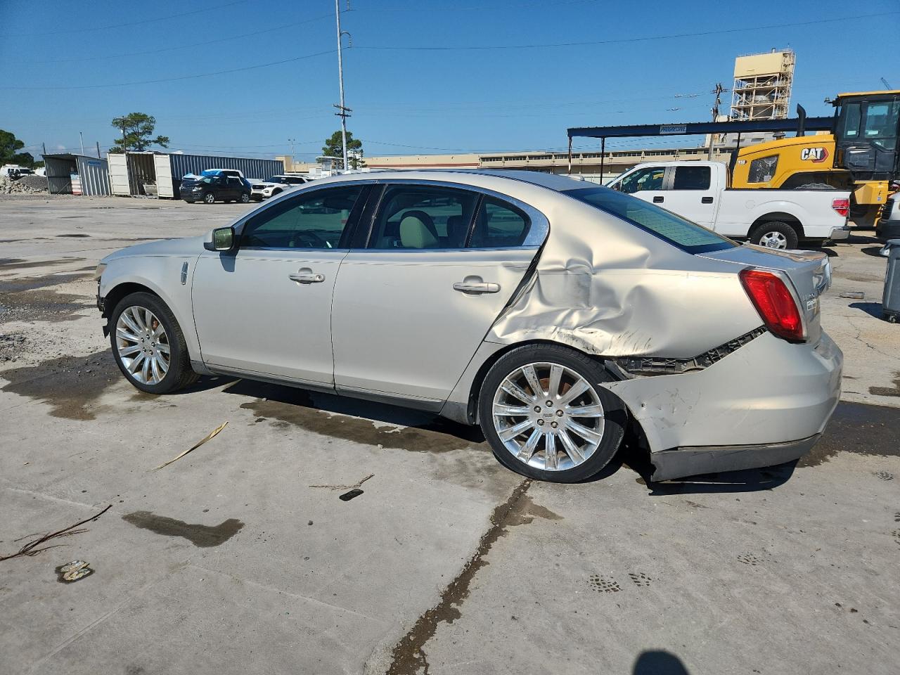 2009 LINCOLN MKS photo 2