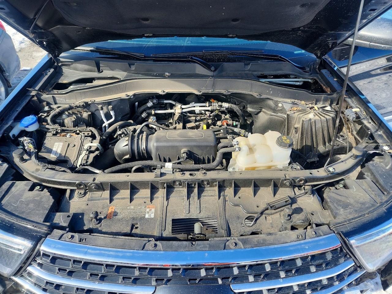 2024 FORD EXPLORER XLT photo 12