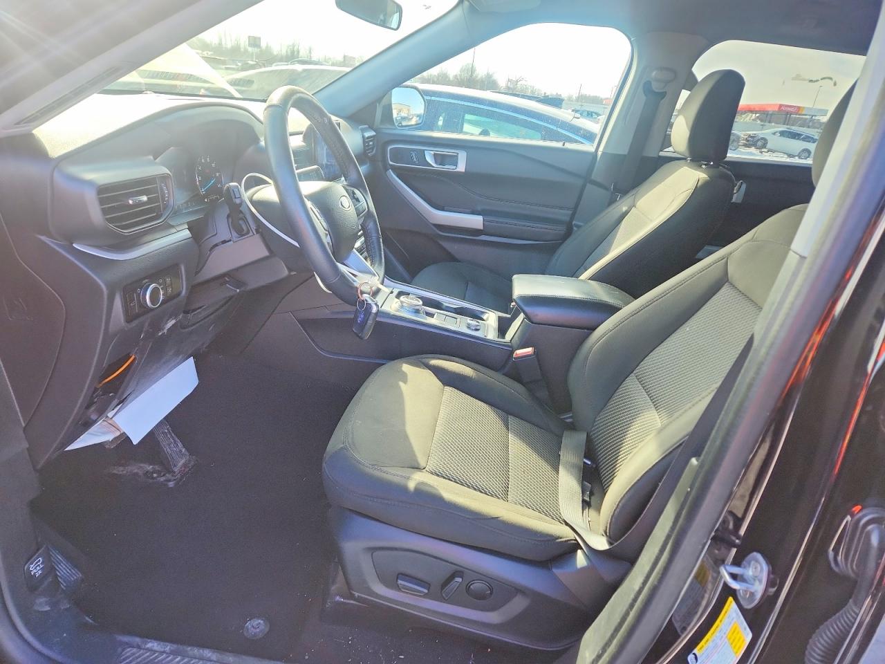 2024 FORD EXPLORER XLT photo 7