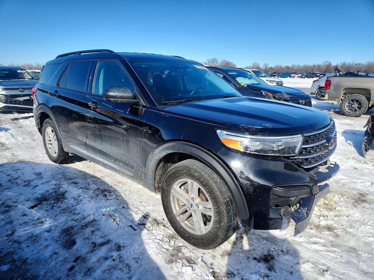 2024 FORD EXPLORER XLT photo 4