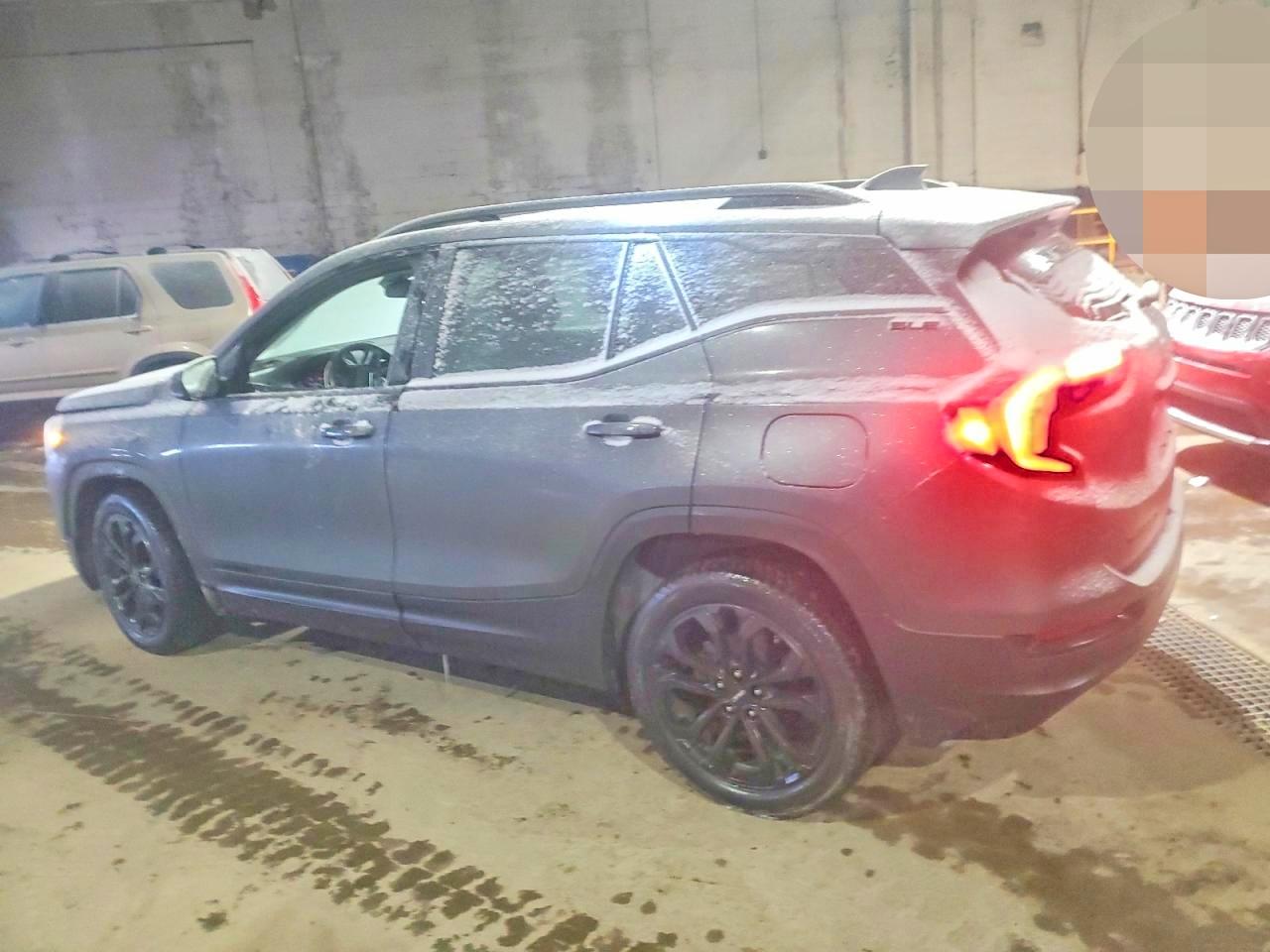 2020 GMC TERRAIN SLE photo 3