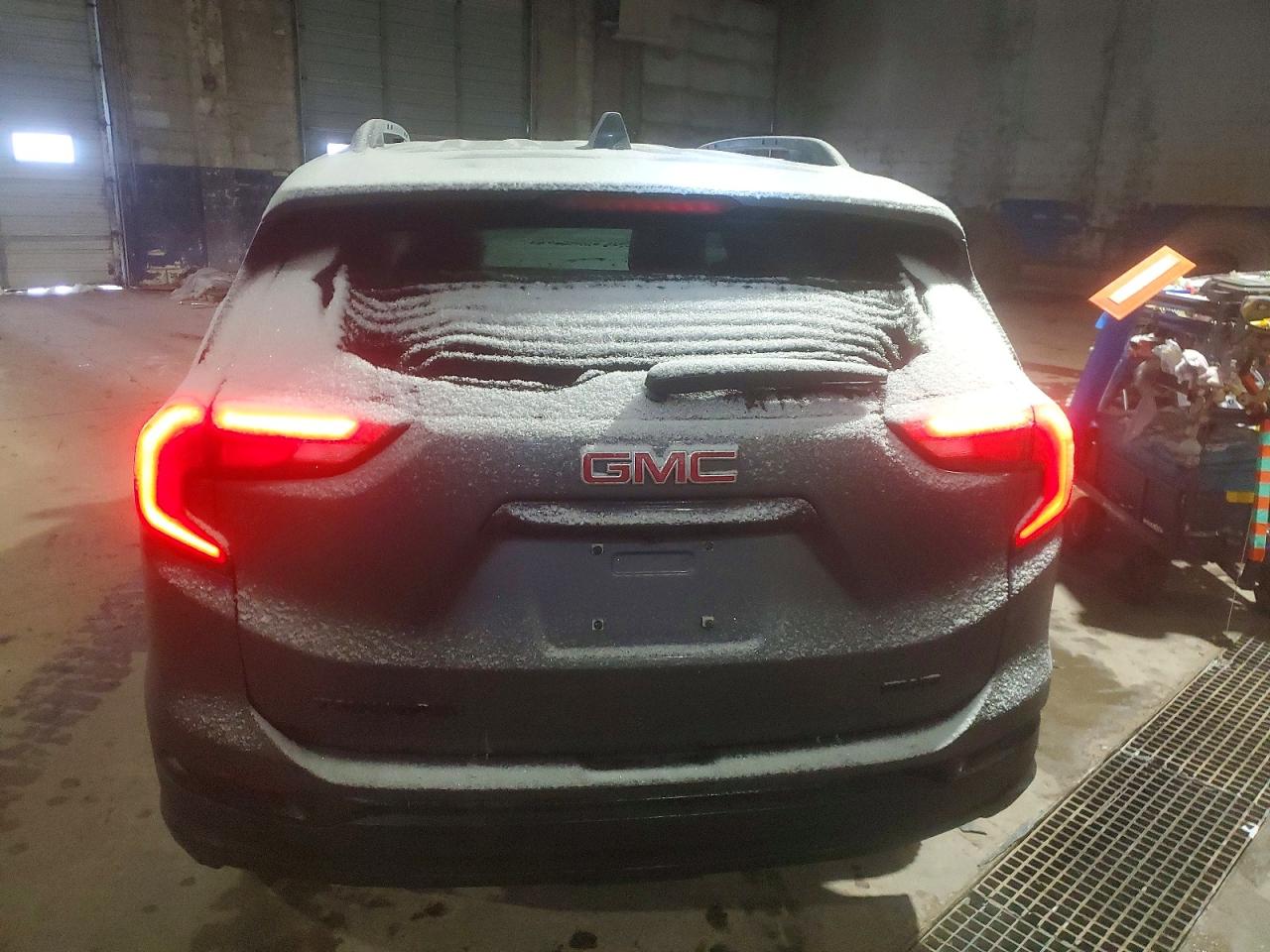 2020 GMC TERRAIN SLE photo 11