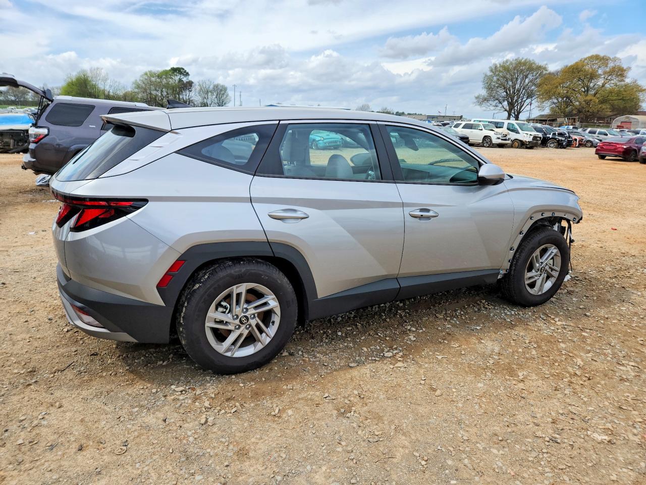 2026 HYUNDAI TUCSON SE photo 7