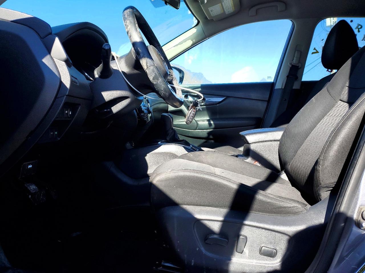 2018 NISSAN ROGUE SV photo 19
