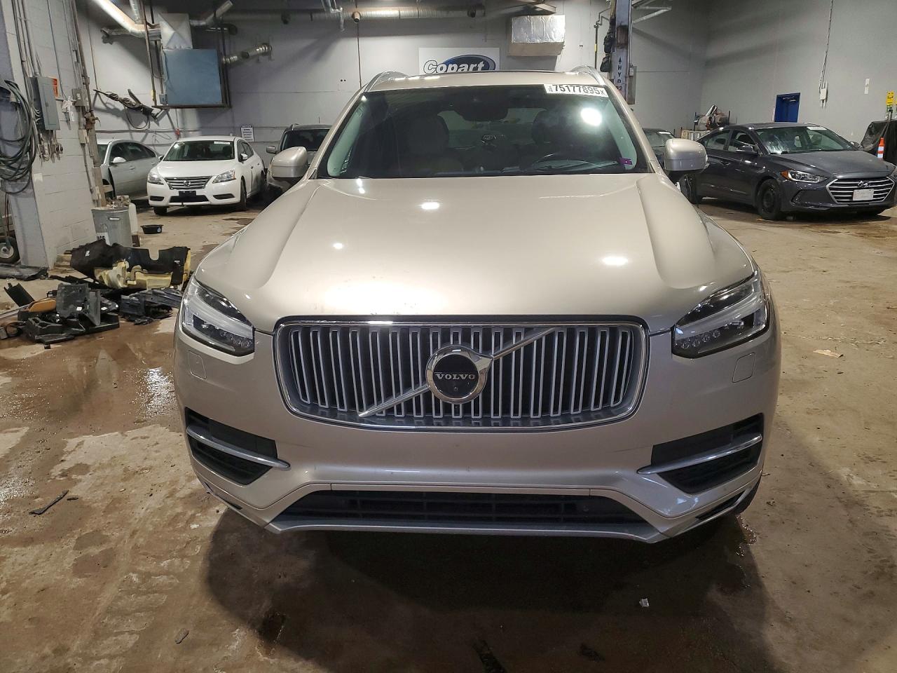 2016 VOLVO XC90 T6 photo 5