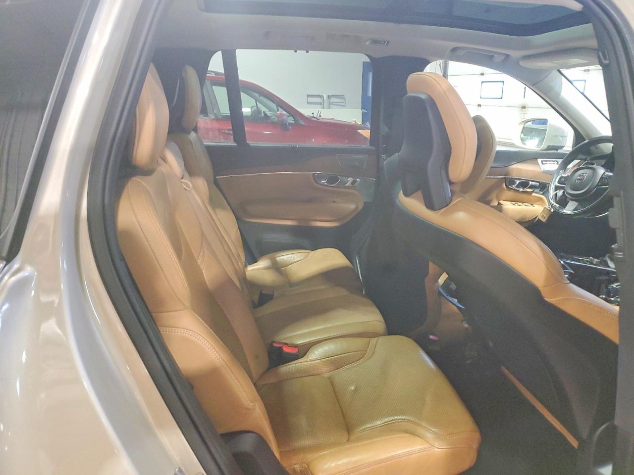 2016 VOLVO XC90 T6 photo 11