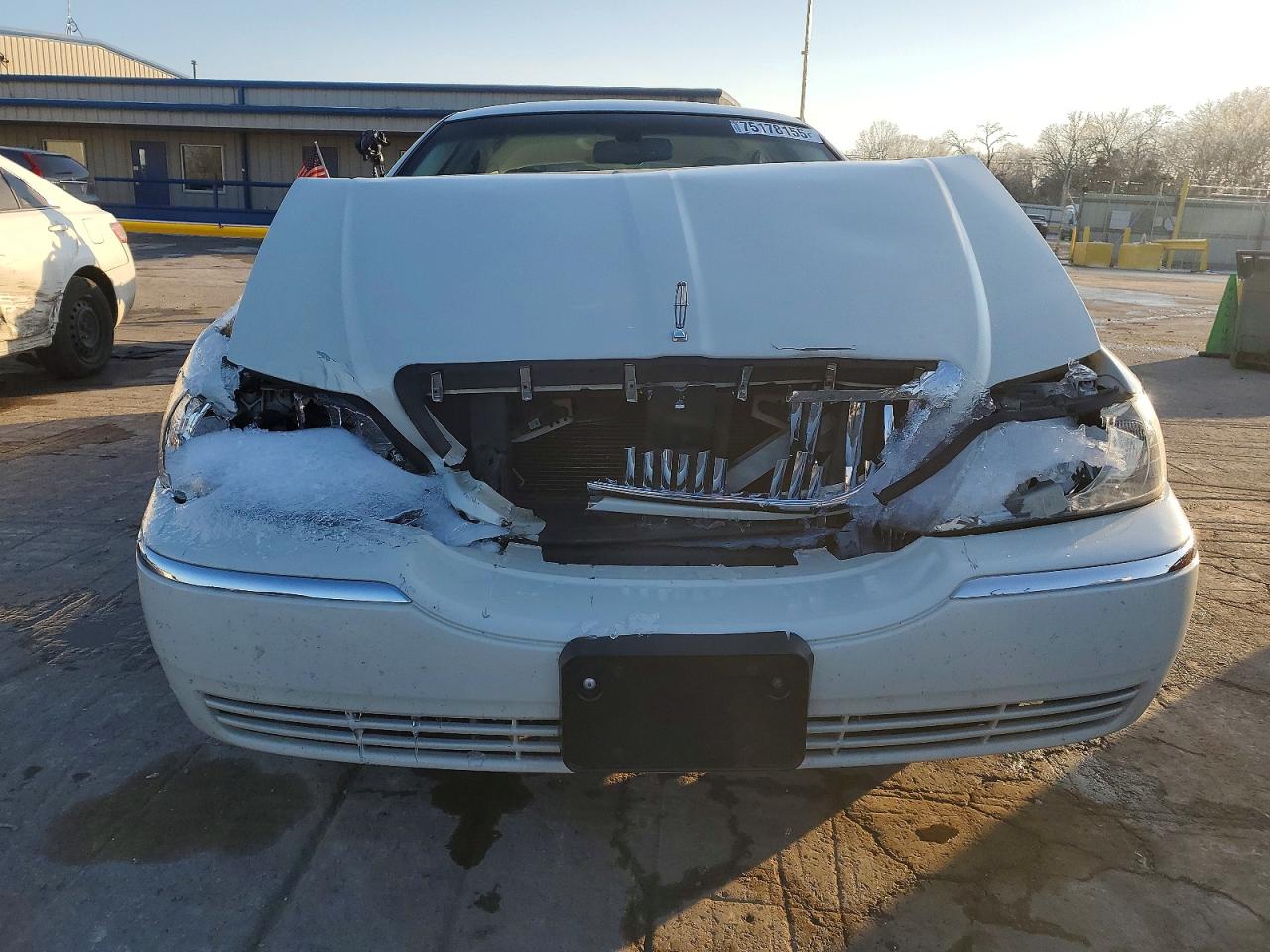 2006 LINCOLN TOWN CAR SIGNATURE photo 5