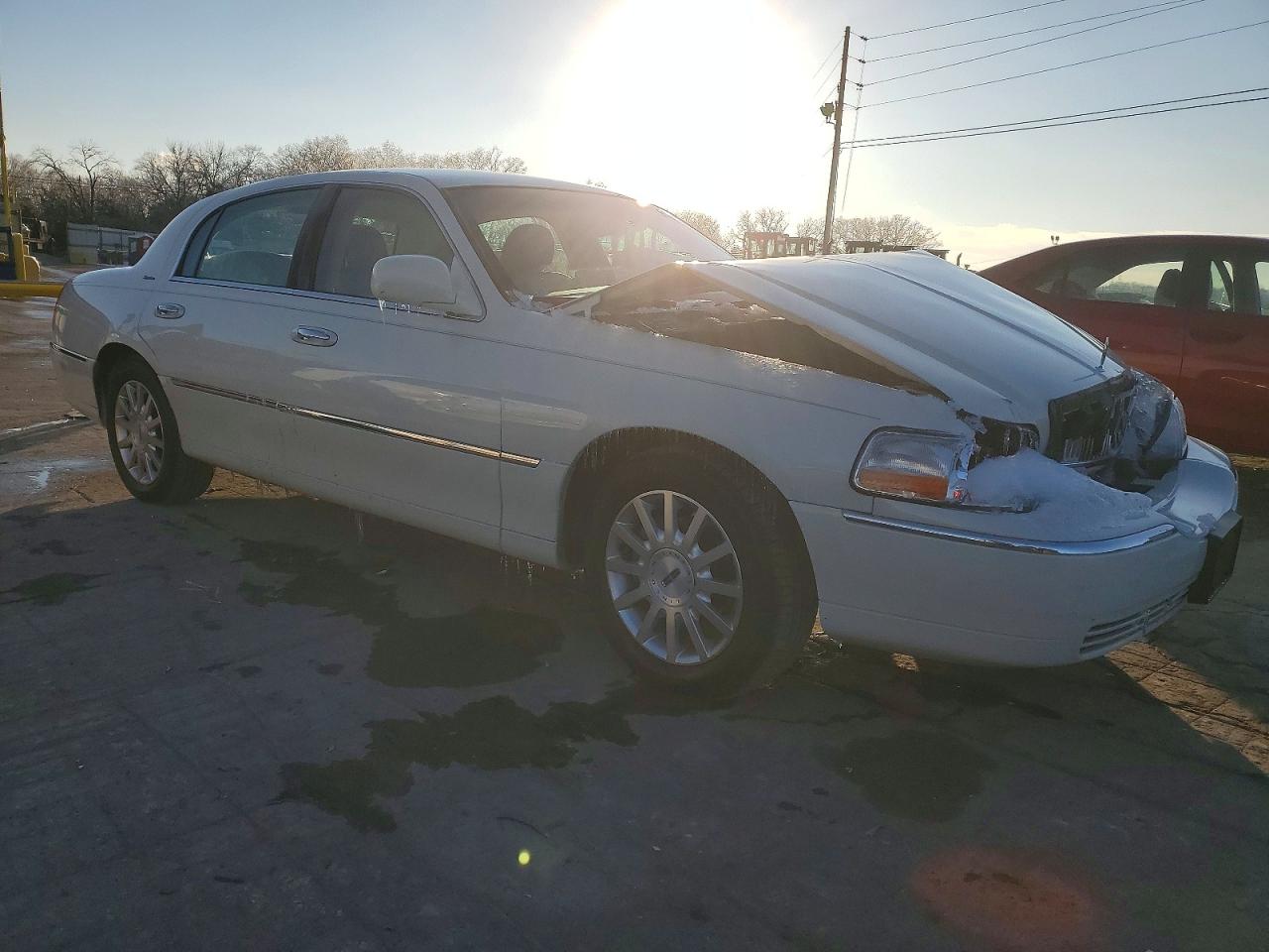 2006 LINCOLN TOWN CAR SIGNATURE photo 4