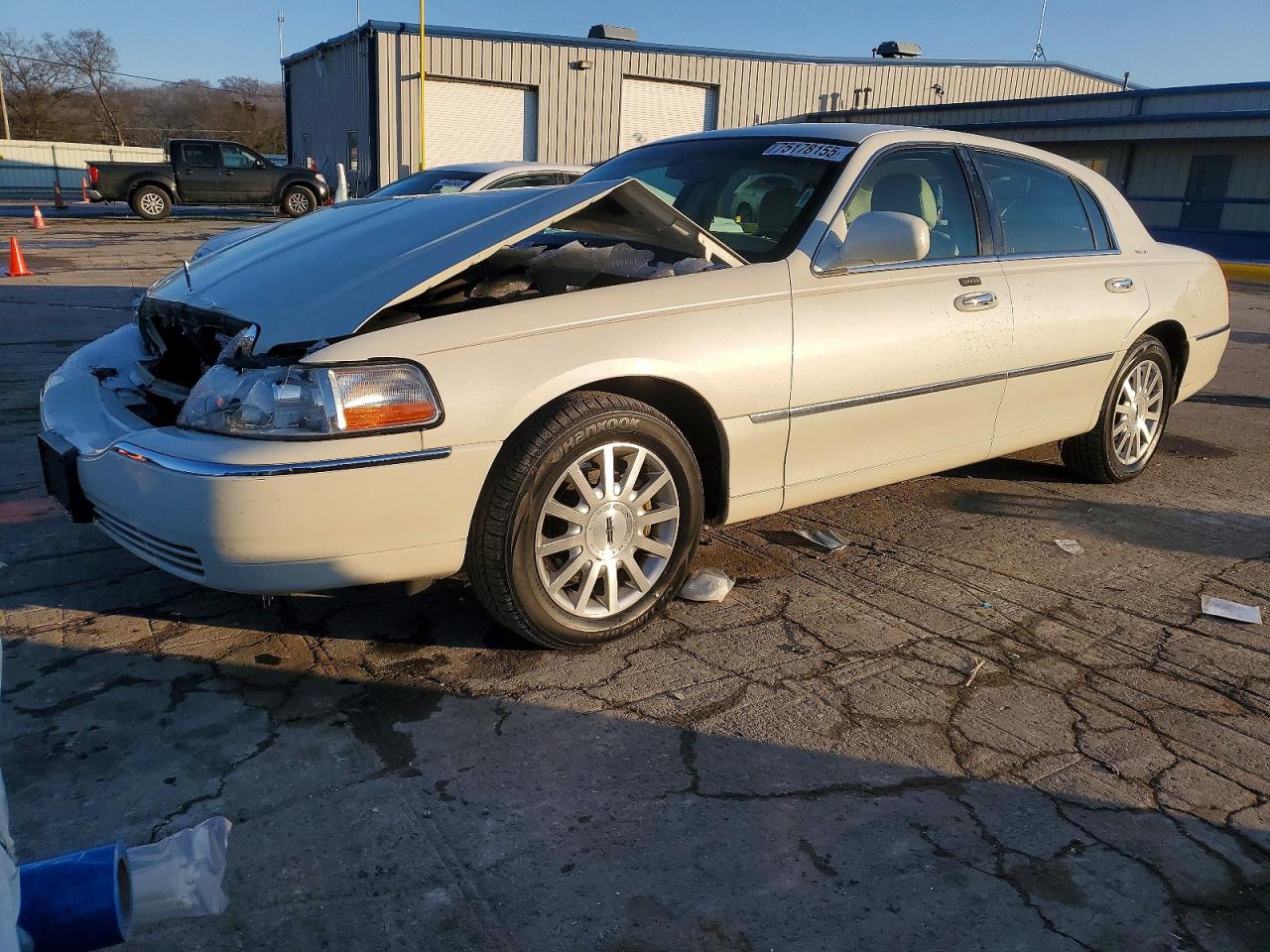2006 LINCOLN TOWN CAR
