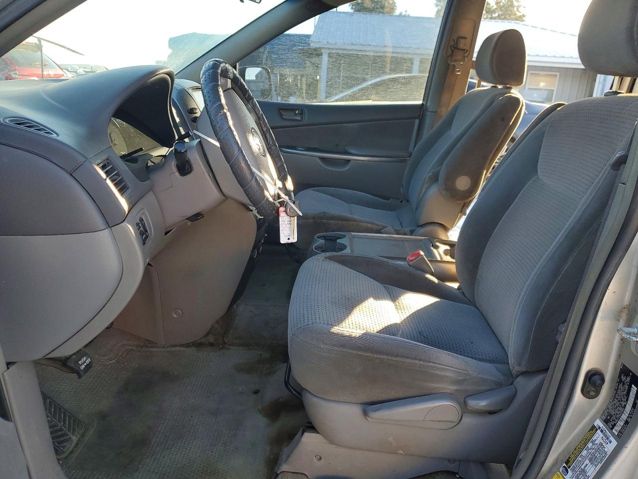 2006 TOYOTA SIENNA photo 13